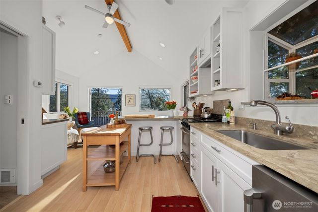 2111 Dellesta Drive, Bellingham, WA 98226