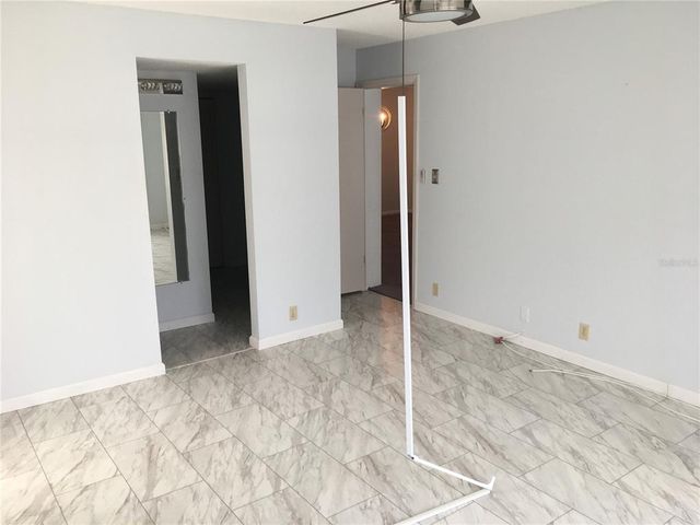 333 LAKE HOWARD DRIVE NW 204C, Winter Haven, FL 33880
