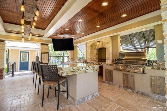 21601 Los Venados Drive, Edinburg, TX 78542
