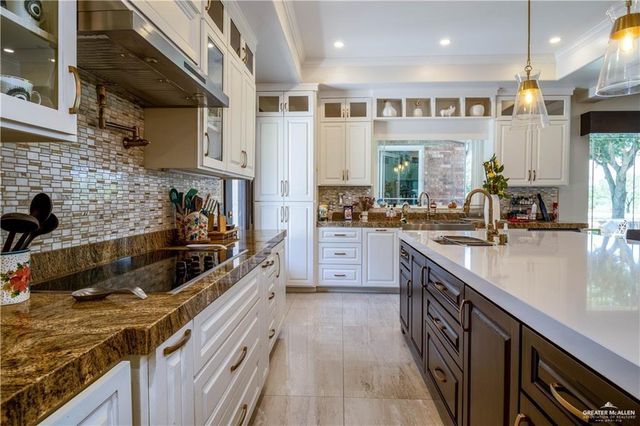 21601 Los Venados Drive, Edinburg, TX 78542