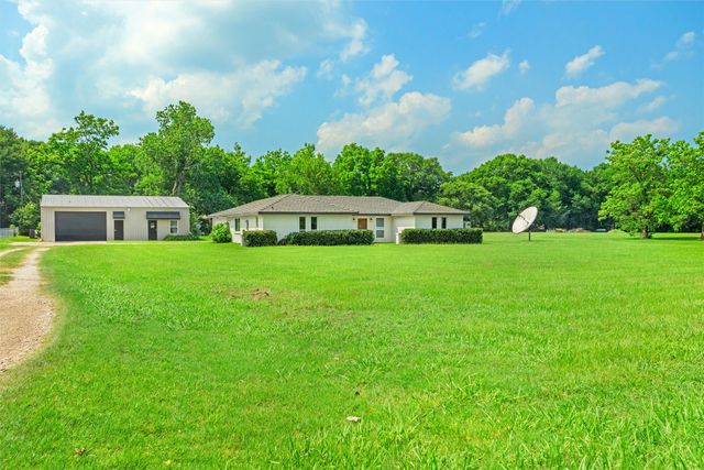 215 Pole Bridge Road, Seagoville, TX 75159