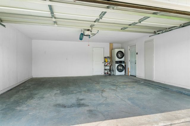 215 Pole Bridge Road, Seagoville, TX 75159