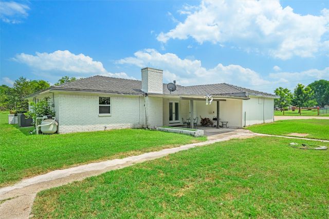 215 Pole Bridge Road, Seagoville, TX 75159
