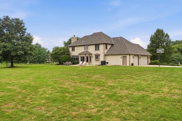 W346S9520 Jericho COURT, Eagle, WI 53119