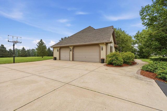 W346S9520 Jericho COURT, Eagle, WI 53119