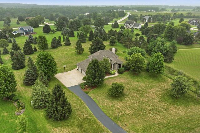 W346S9520 Jericho COURT, Eagle, WI 53119