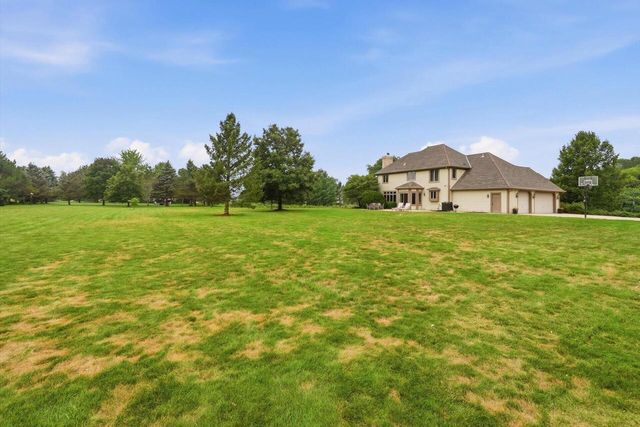 W346S9520 Jericho COURT, Eagle, WI 53119
