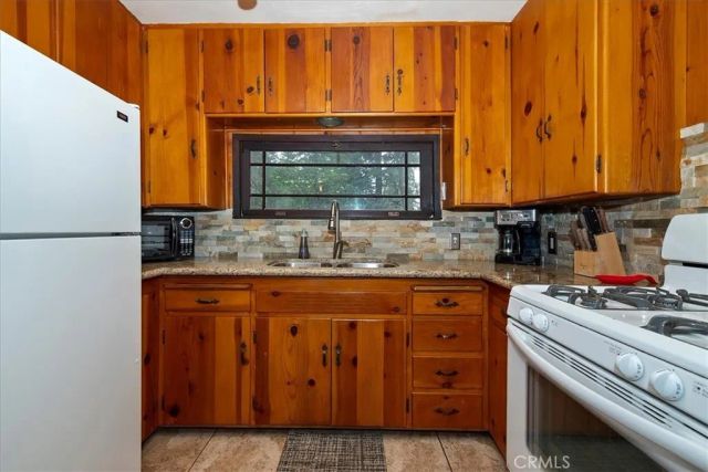 770 Cottage Grove, Lake Arrowhead, CA 92352