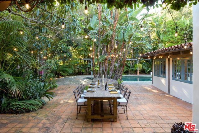 549 HOT SPRINGS Road, Santa Barbara, CA 93108