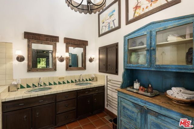549 HOT SPRINGS Road, Santa Barbara, CA 93108