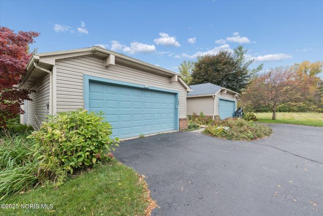 710 Hilltop Lane, Toledo, OH 43615