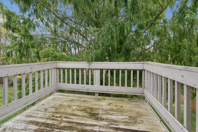 710 Hilltop Lane, Toledo, OH 43615