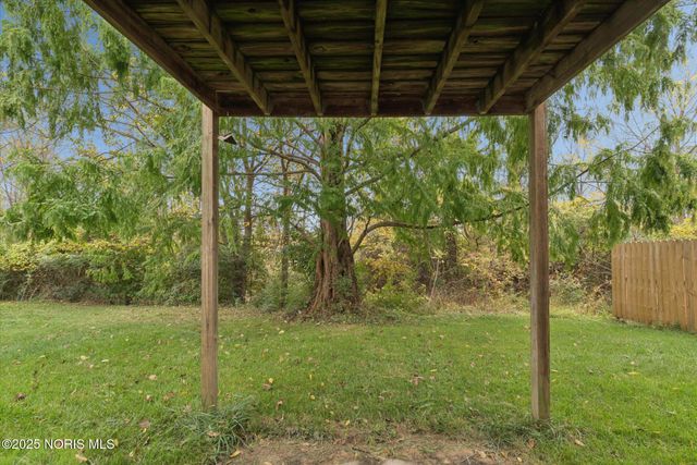 710 Hilltop Lane, Toledo, OH 43615