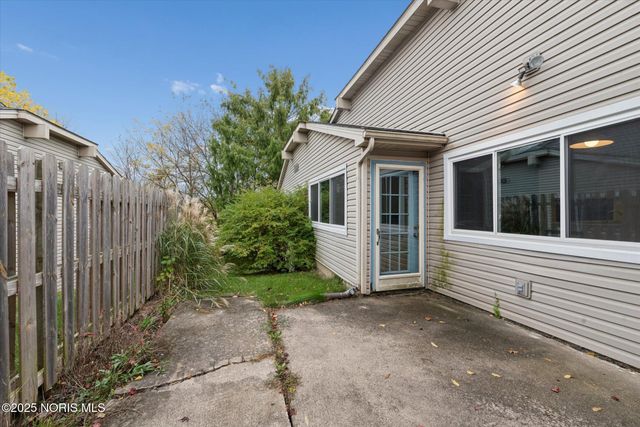 710 Hilltop Lane, Toledo, OH 43615