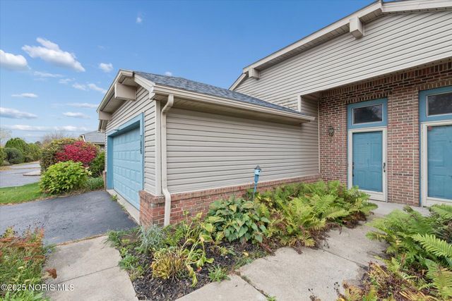 710 Hilltop Lane, Toledo, OH 43615