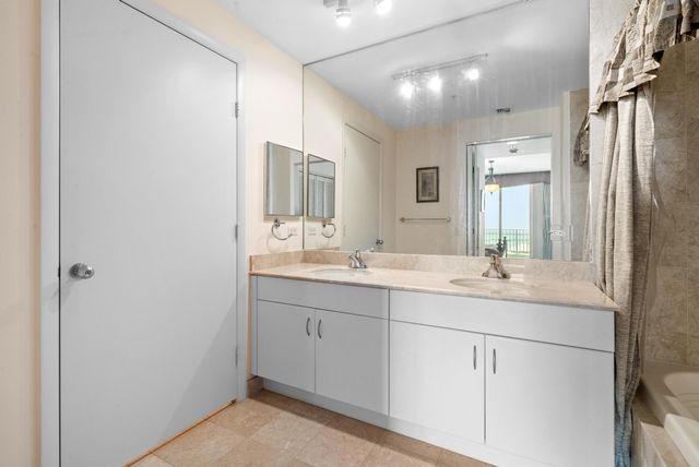 801 Brickell Key Blvd 2903, Miami, FL 33131