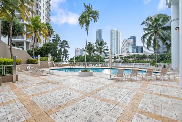 801 Brickell Key Blvd 2903, Miami, FL 33131