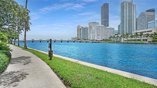 801 Brickell Key Blvd 2903, Miami, FL 33131