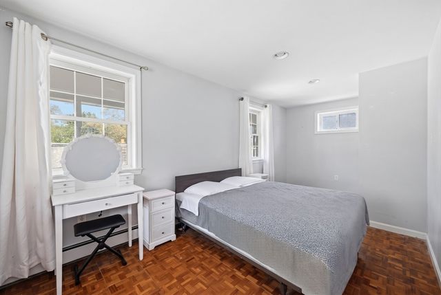 105 Lakeshore Dr, Georgetown, MA 01833