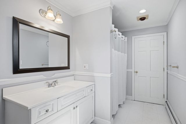 105 Lakeshore Dr, Georgetown, MA 01833