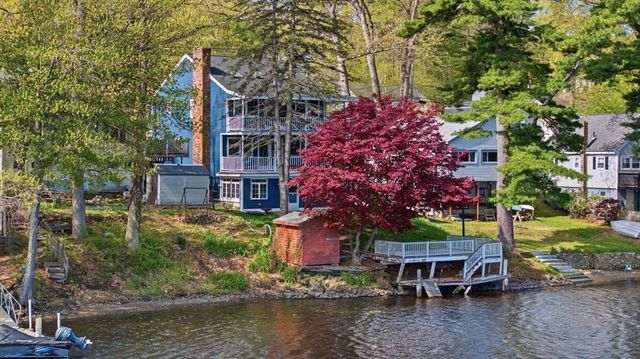105 Lakeshore Dr, Georgetown, MA 01833