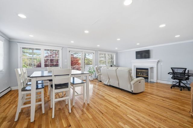 105 Lakeshore Dr, Georgetown, MA 01833
