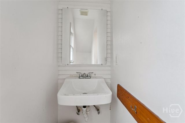 818 W 37th Street, Savannah, GA 31415