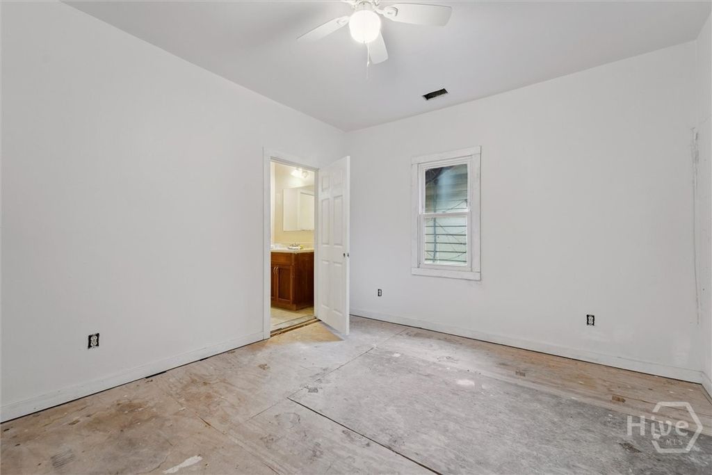 Image 20 of property listing at 818 W 37th Street, Savannah, GA 31415