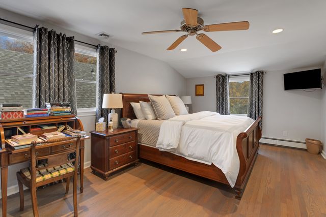 30 Lindsey Avenue, Stamford, CT 06905