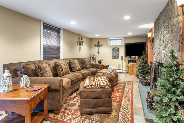 30 Lindsey Avenue, Stamford, CT 06905