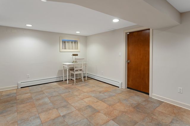 30 Lindsey Avenue, Stamford, CT 06905