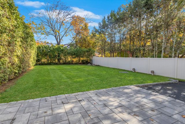 30 Lindsey Avenue, Stamford, CT 06905