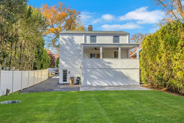 30 Lindsey Avenue, Stamford, CT 06905