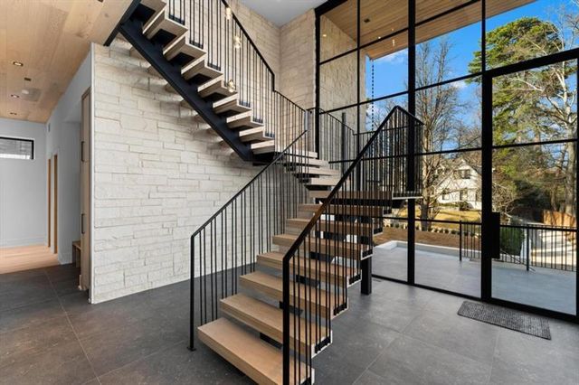 843 Yorkshire Road, Atlanta, GA 30306