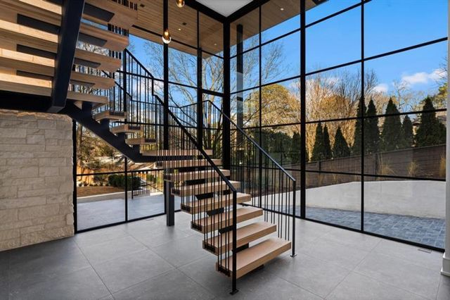843 Yorkshire Road, Atlanta, GA 30306
