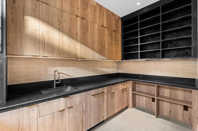 843 Yorkshire Road, Atlanta, GA 30306