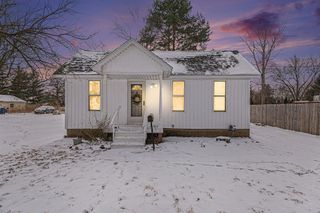 200 Nebobish Avenue, Essexville, MI 48732