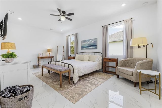 1015 SW 15th PL, Cape Coral, FL 33991