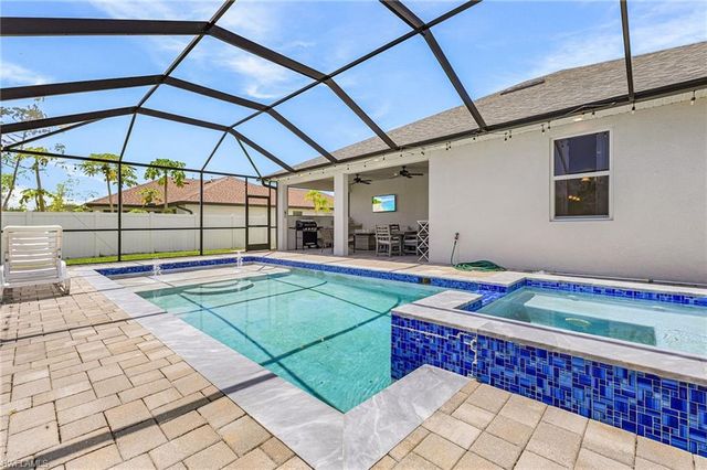 1015 SW 15th PL, Cape Coral, FL 33991
