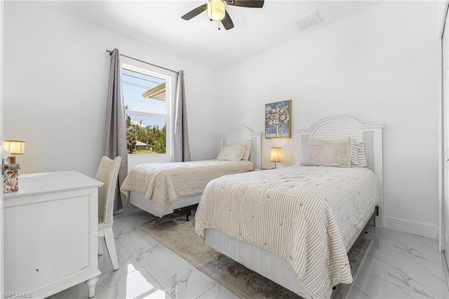 1015 SW 15th PL, Cape Coral, FL 33991
