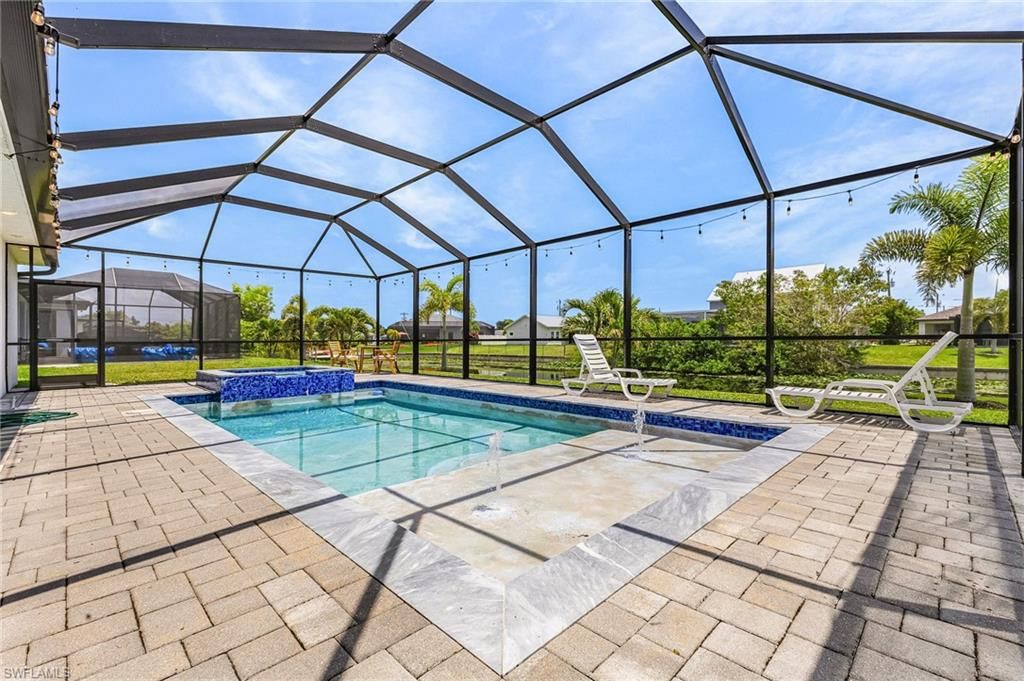 Image 22 of property listing at 1015 SW 15th PL, Cape Coral, FL 33991