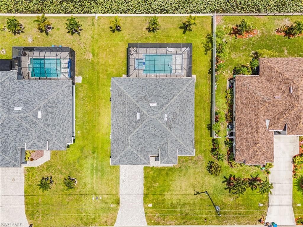 Image 26 of property listing at 1015 SW 15th PL, Cape Coral, FL 33991