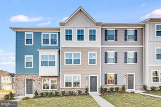 248 SWAN FIELD AVE, Ranson, WV 25438