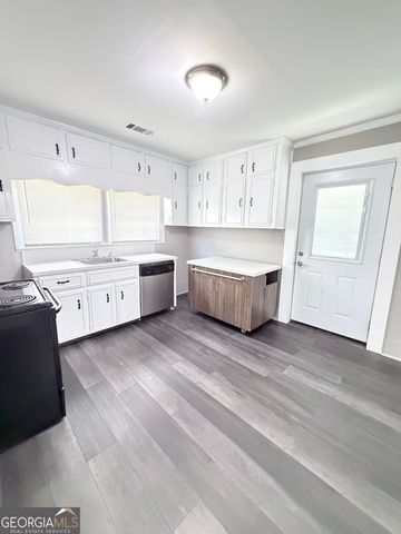 213 N Lee Street, Lagrange, GA 30240