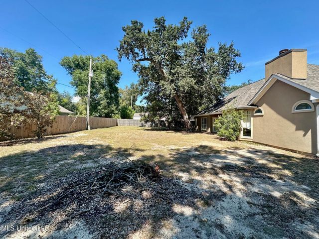 153 Spence Drive, Pass Christian, MS 39571