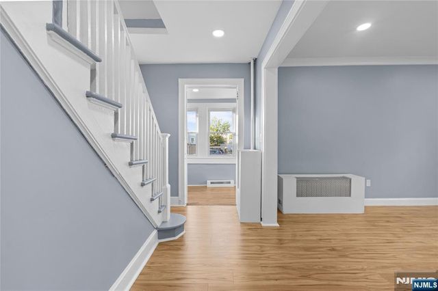 16 Palisade Avenue, Bergenfield, NJ 07621