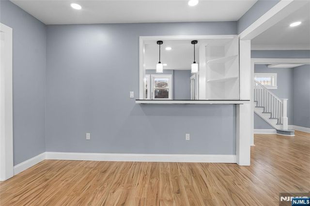 16 Palisade Avenue, Bergenfield, NJ 07621