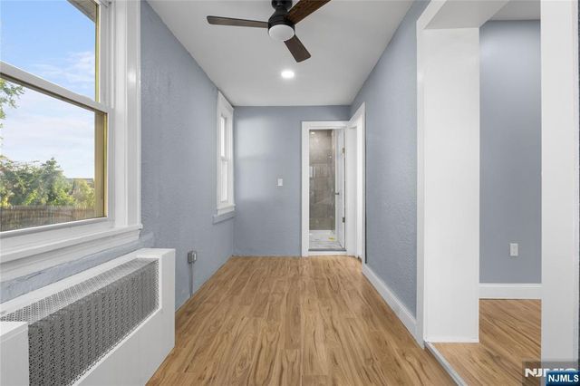 16 Palisade Avenue, Bergenfield, NJ 07621