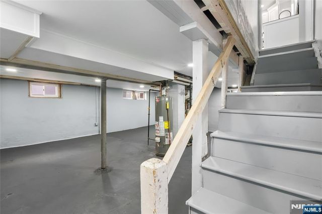 16 Palisade Avenue, Bergenfield, NJ 07621