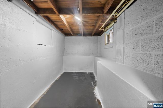 16 Palisade Avenue, Bergenfield, NJ 07621